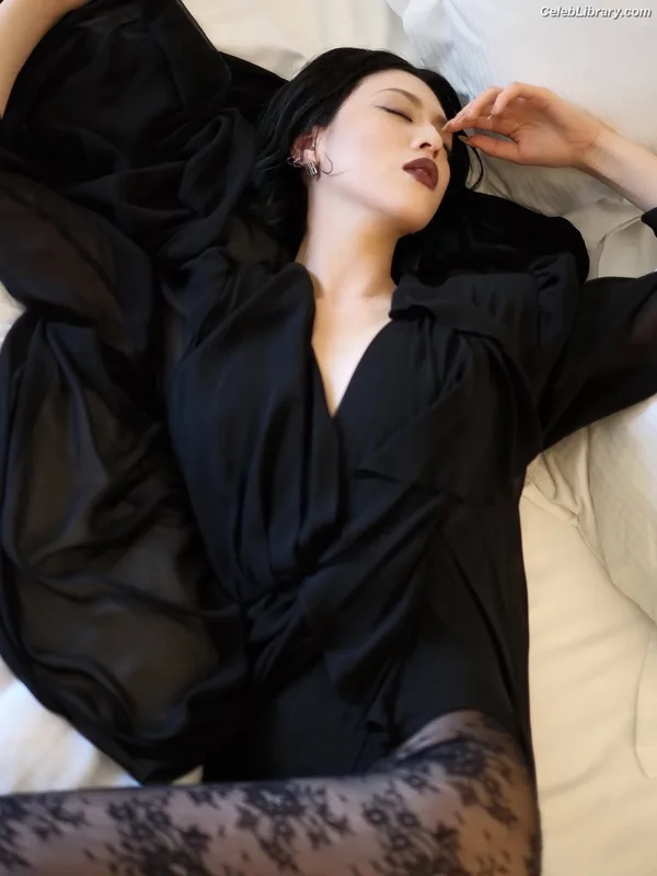 Ayaka Miyoshi photo 20 of 1210