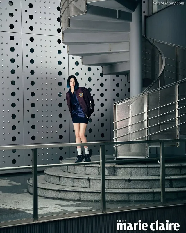 Ayaka Miyoshi photo 10 of 1210