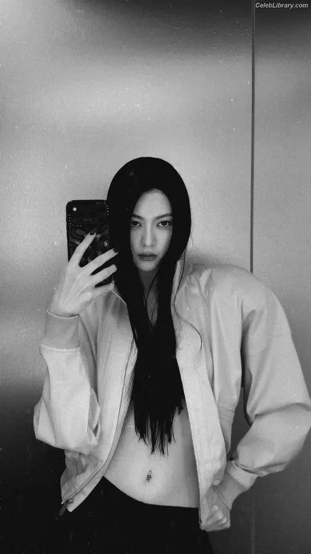 Ayaka Miyoshi photo 18 of 1210
