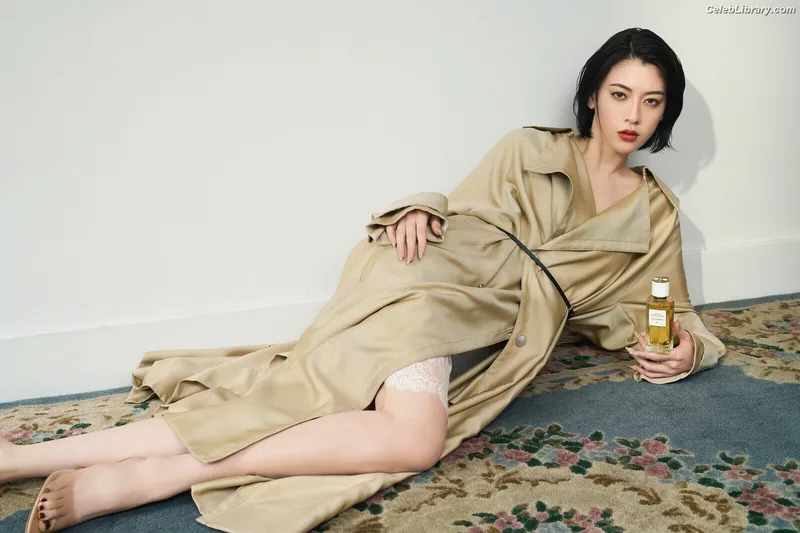 Ayaka Miyoshi photo 23 of 1210