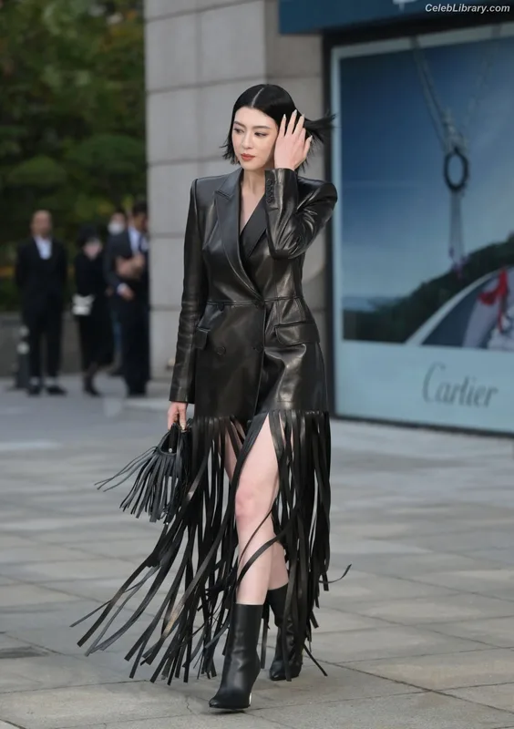 Ayaka Miyoshi photo 12 of 1210