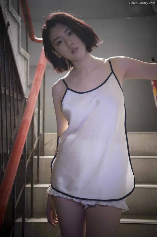 Ayaka Miyoshi photo 16 of 1210
