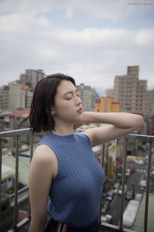 Ayaka Miyoshi photo 23 of 1210