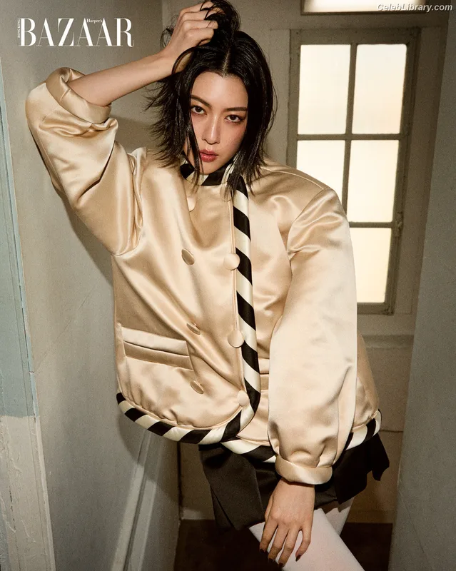 Ayaka Miyoshi photo 9 of 1210