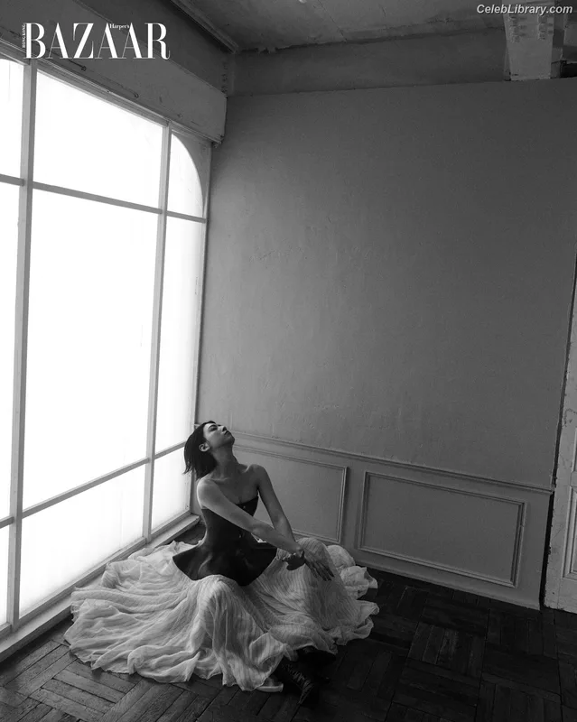 Ayaka Miyoshi photo 15 of 1210