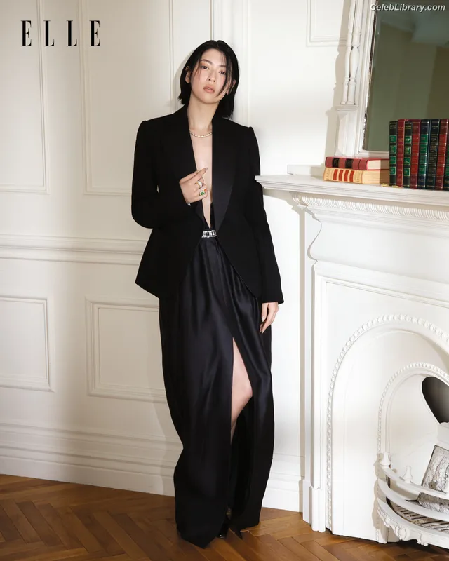 Ayaka Miyoshi photo 1 of 1210