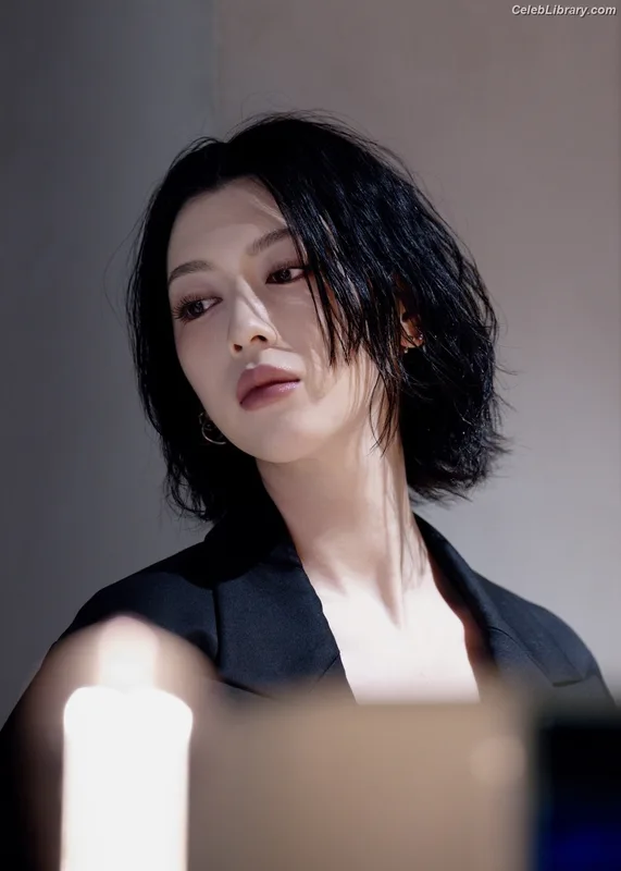 Ayaka Miyoshi photo 18 of 1210