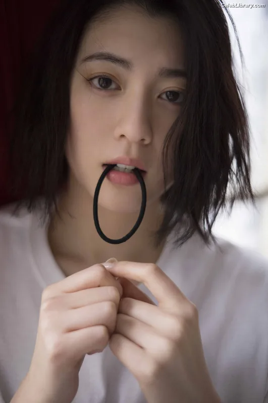 Ayaka Miyoshi photo 12 of 1210
