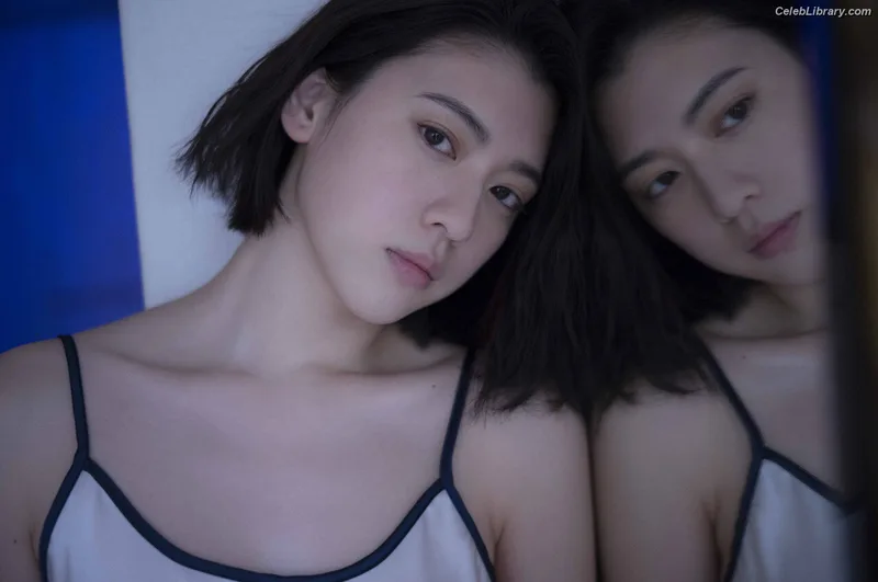 Ayaka Miyoshi photo 9 of 1210