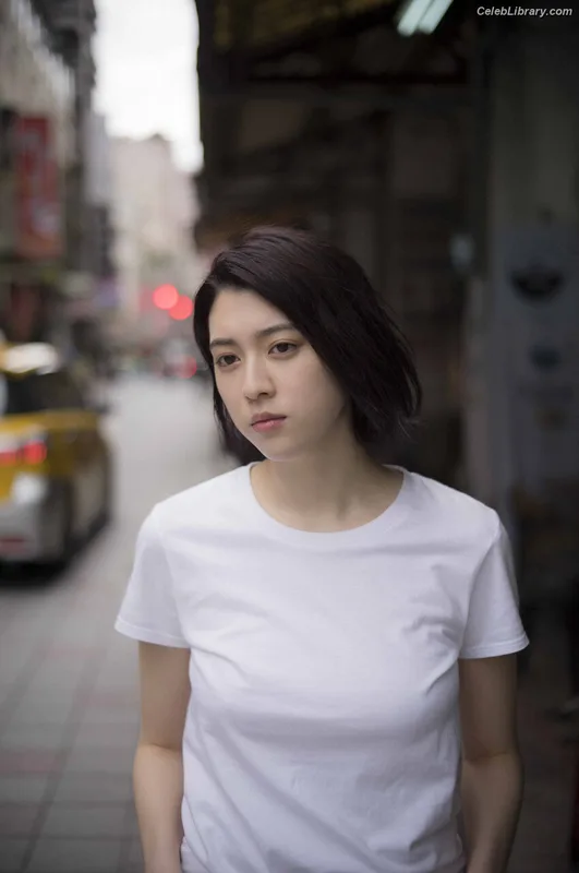 Ayaka Miyoshi photo 16 of 1210