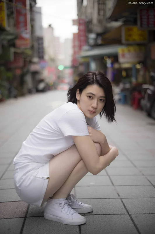 Ayaka Miyoshi photo 17 of 1210