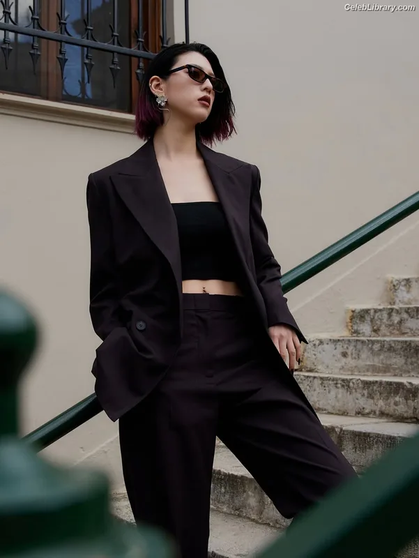 Ayaka Miyoshi photo 2 of 1210