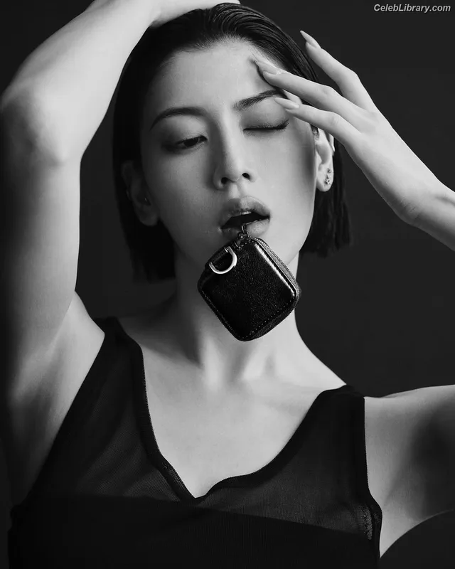 Ayaka Miyoshi photo 24 of 1210