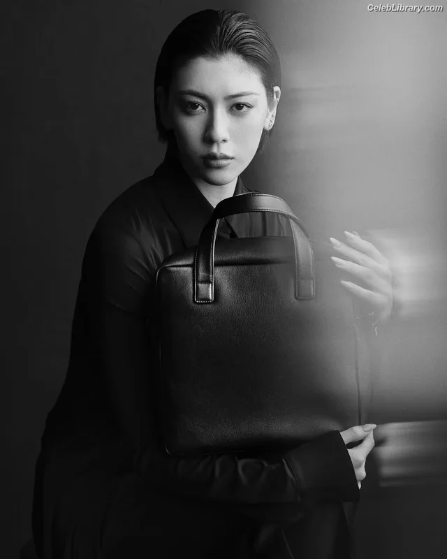 Ayaka Miyoshi photo 2 of 1210