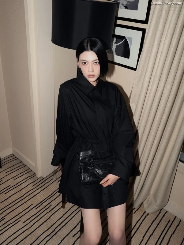 Ayaka Miyoshi photo 16 of 1210