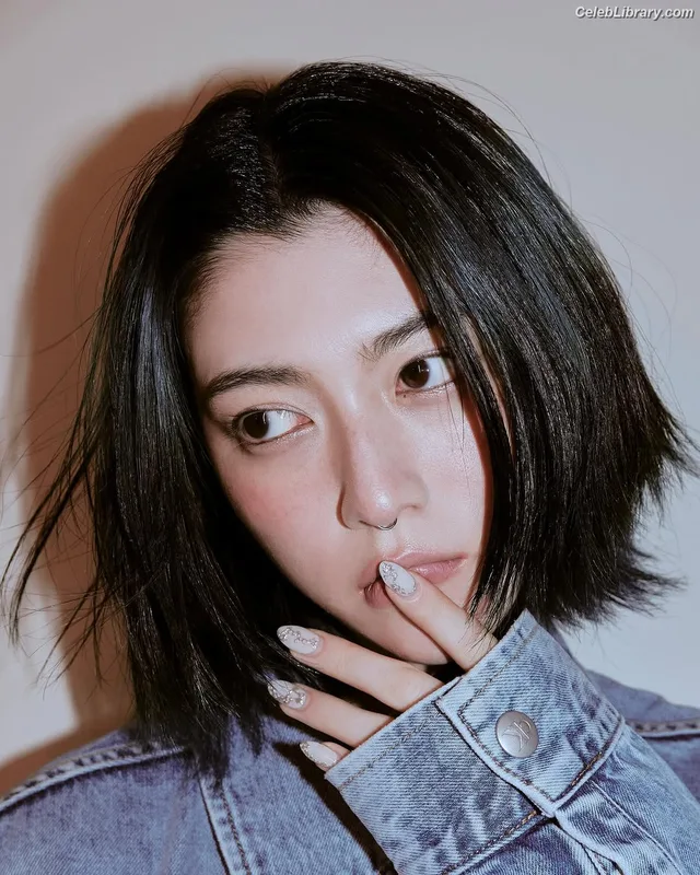 Ayaka Miyoshi photo 5 of 1210