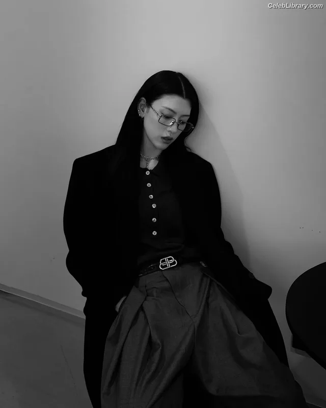 Ayaka Miyoshi photo 12 of 1210