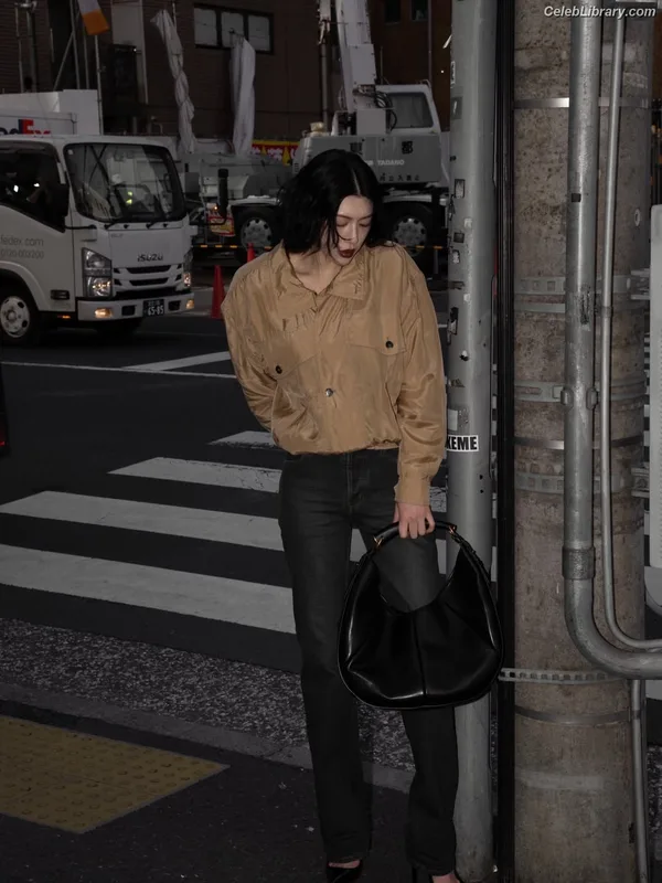 Ayaka Miyoshi photo 13 of 1210