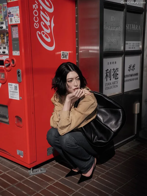 Ayaka Miyoshi photo 18 of 1210