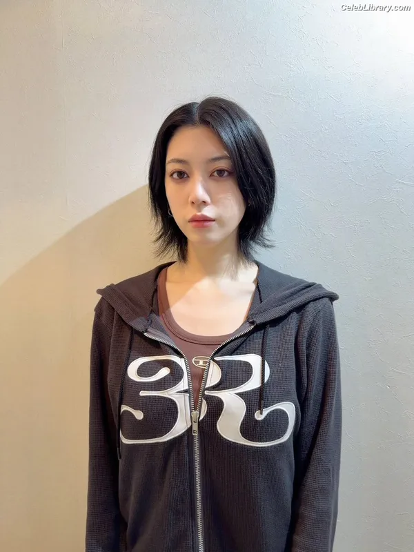 Ayaka Miyoshi photo 14 of 1210