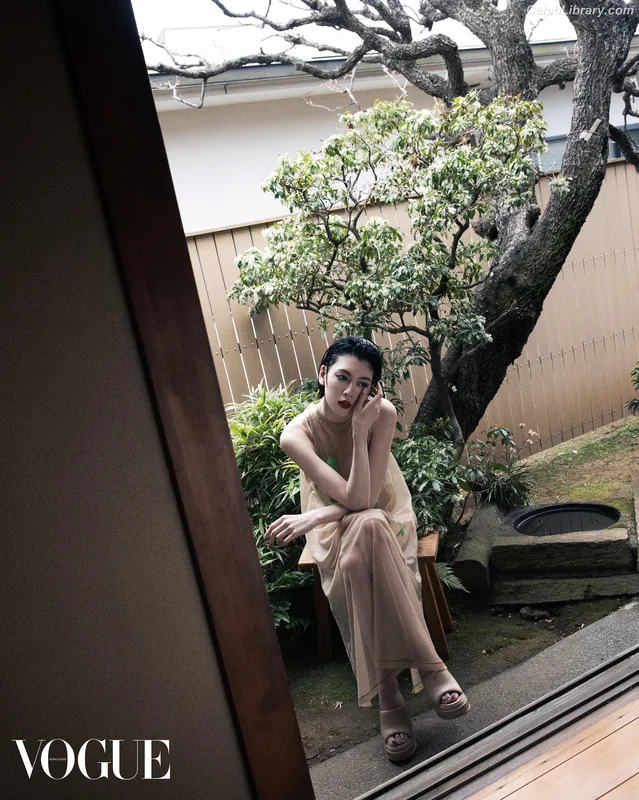 Ayaka Miyoshi photo 4 of 1210