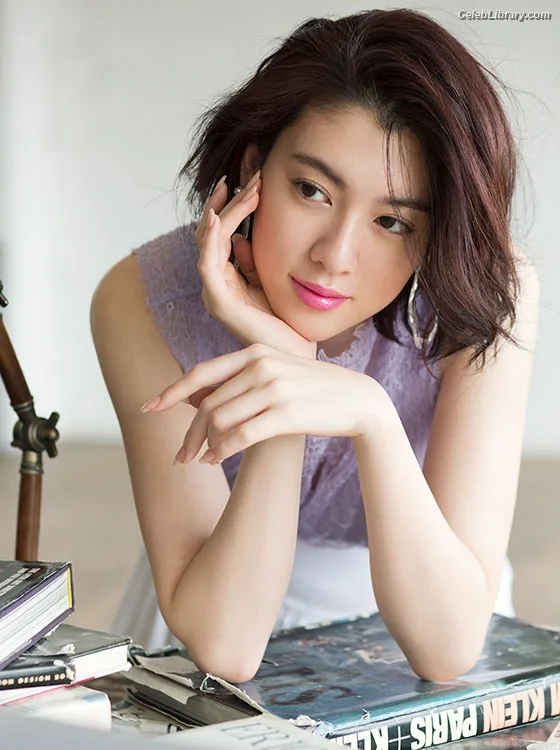 Ayaka Miyoshi photo 12 of 1210