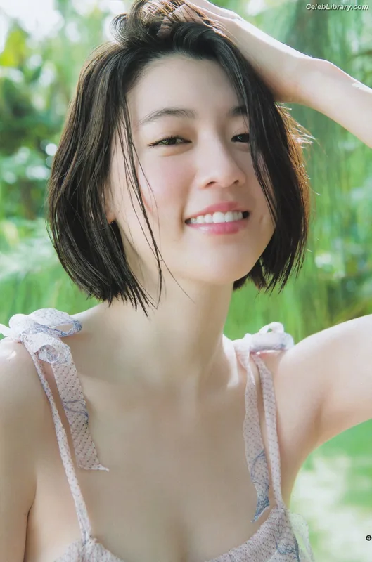 Ayaka Miyoshi photo 24 of 1210
