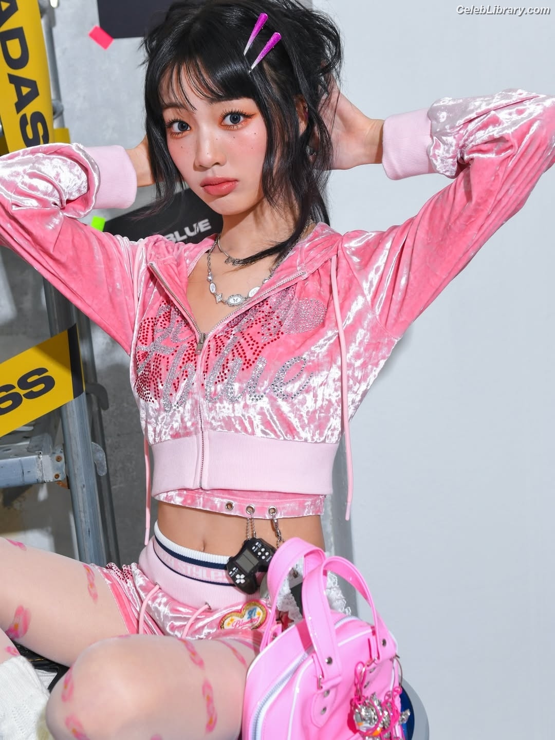 Ayako (Wang Tsai-chen) photo 10 of 22