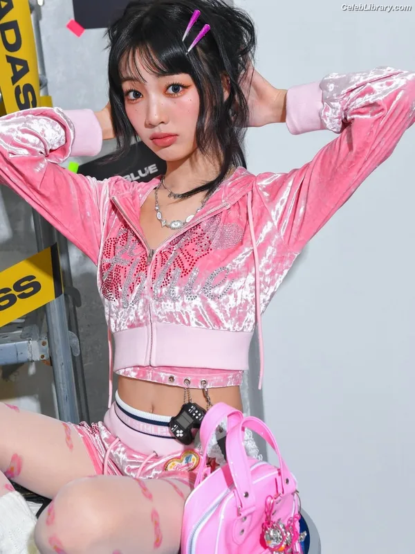 Ayako (Wang Tsai-chen) photo 10 of 22