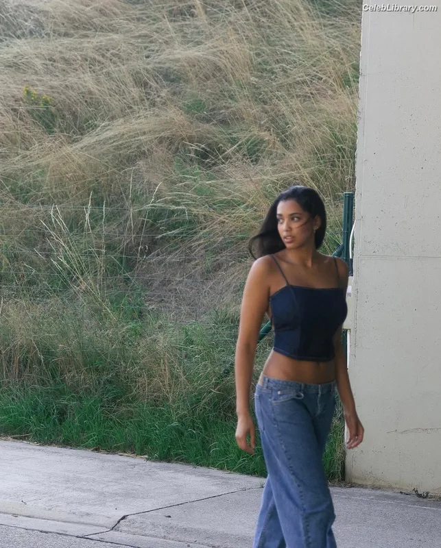 Ayana Doucouré photo 7 of 50