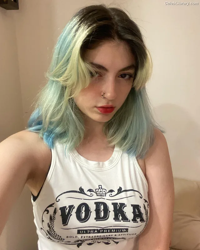 Ayça Tilki photo 15 of 78