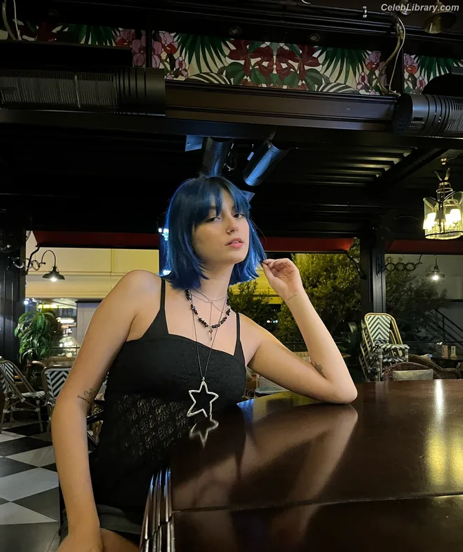 Ayça Tilki photo 9 of 78