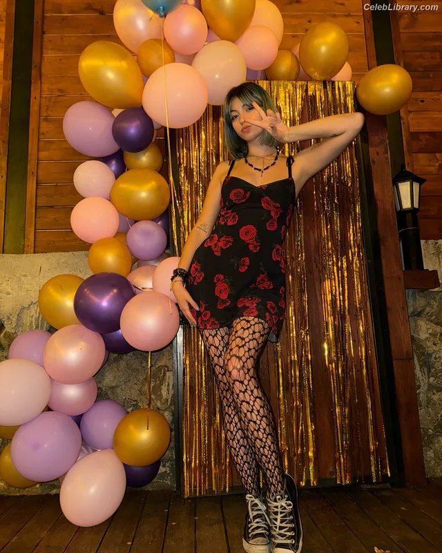 Ayça Tilki photo 11 of 78