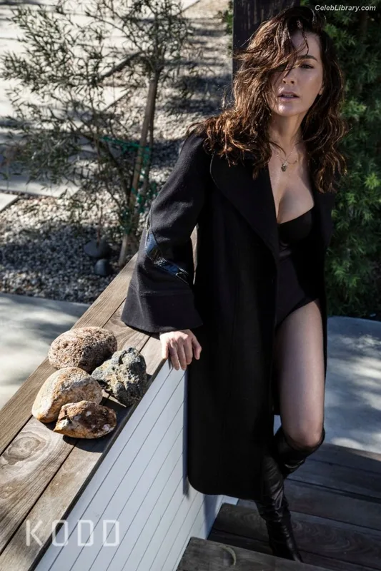 Ayelet Zurer photo 9 of 16