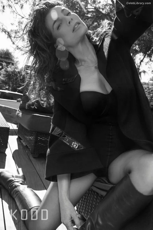 Ayelet Zurer photo 10 of 16