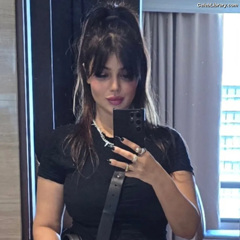 Ayesha Takia photo 9 of 55