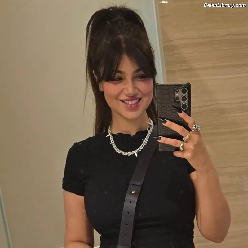 Ayesha Takia photo 12 of 55