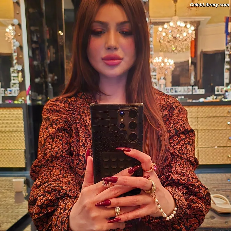 Ayesha Takia photo 2 of 55
