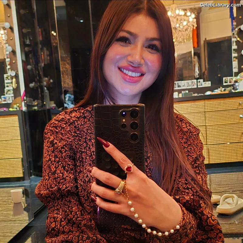 Ayesha Takia photo 6 of 55