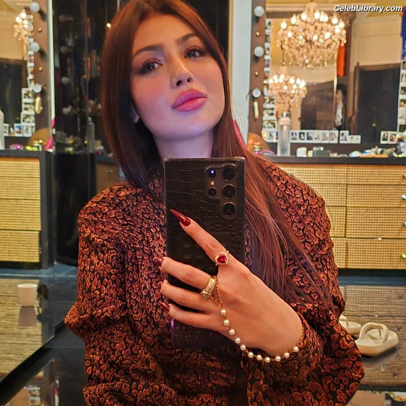 Ayesha Takia photo 7 of 55