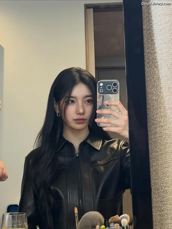 Bae Suzy photo 3 of 119