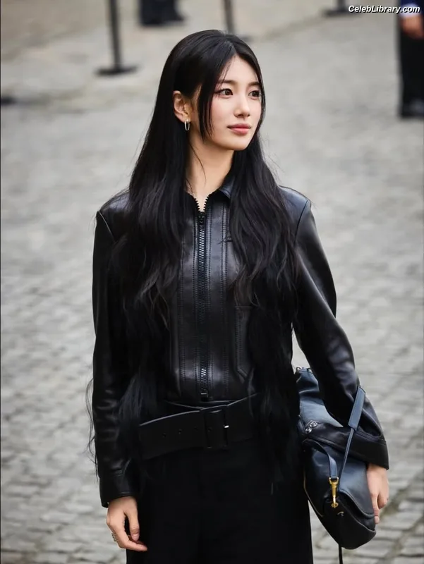 Bae Suzy photo 5 of 119