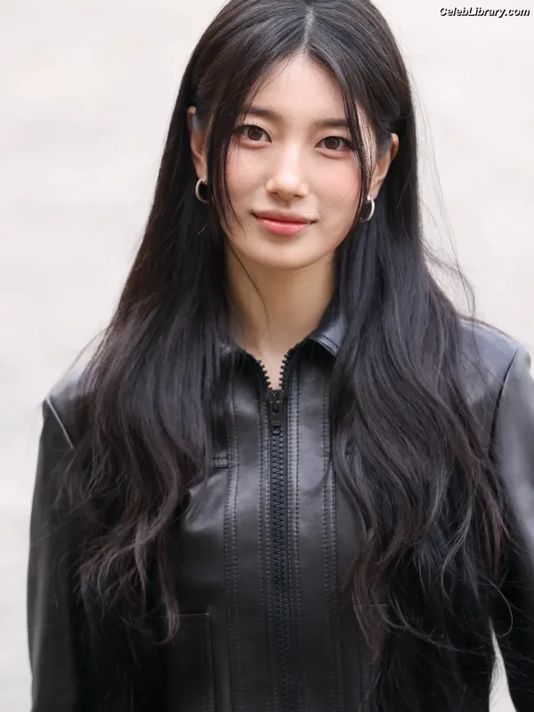 Bae Suzy photo 8 of 119