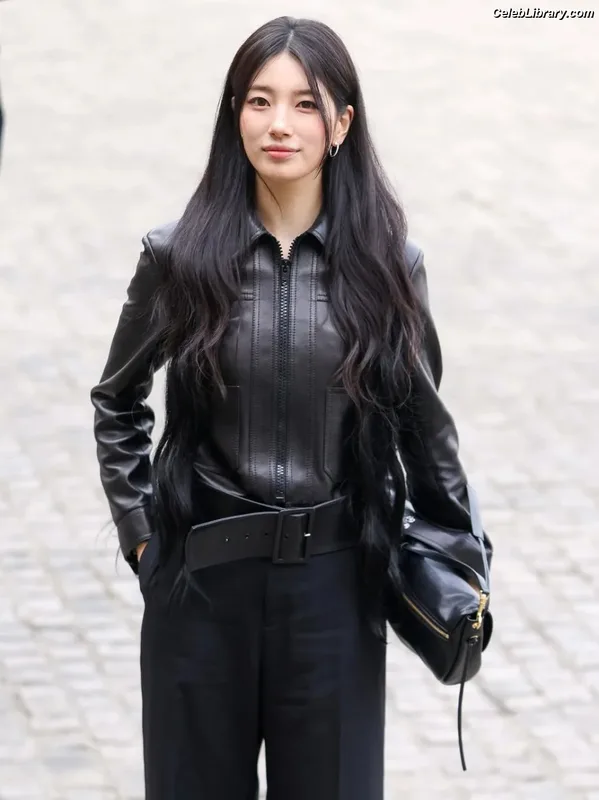Bae Suzy photo 12 of 119