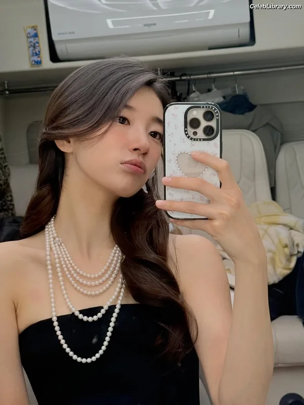 Bae Suzy photo 14 of 119