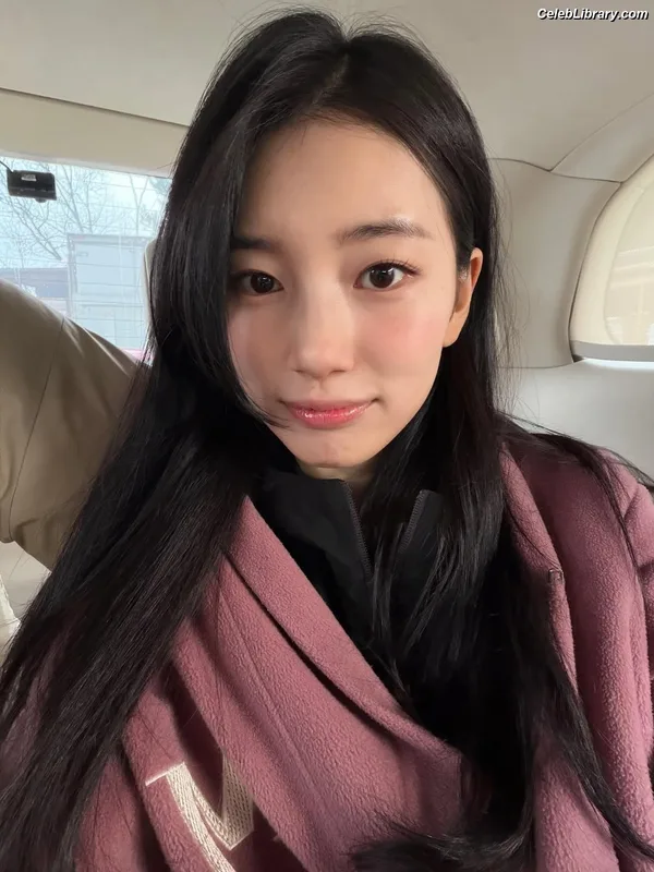 Bae Suzy photo 1 of 119