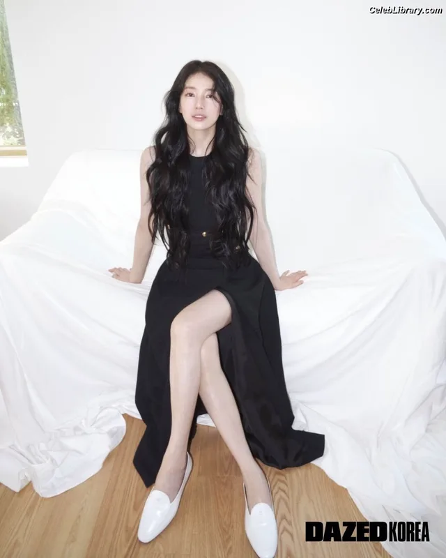 Bae Suzy photo 22 of 119