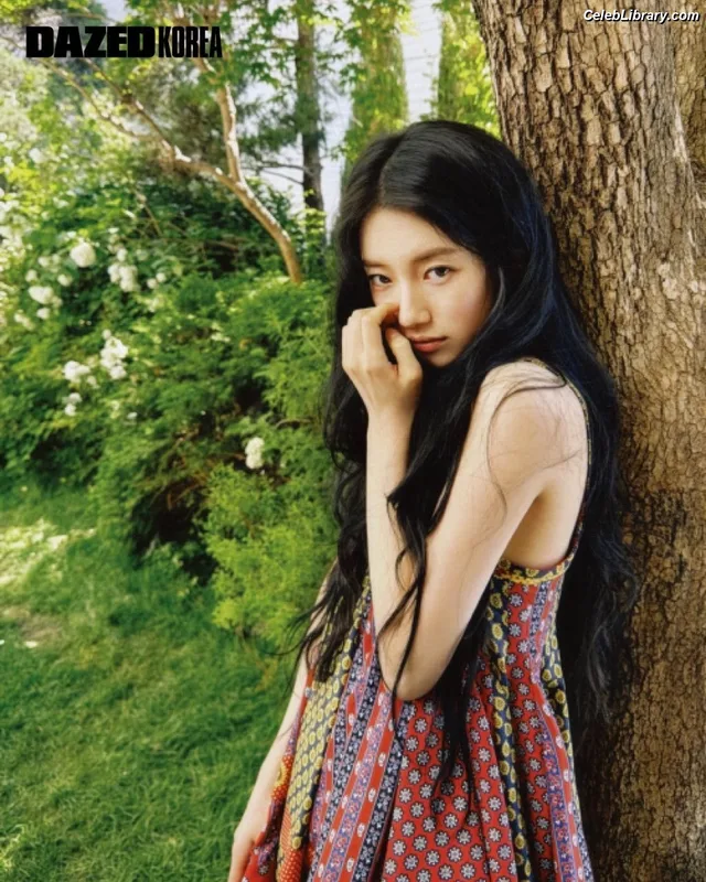 Bae Suzy photo 24 of 119