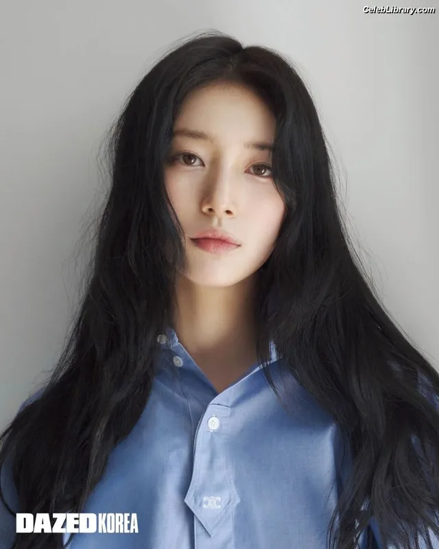 Bae Suzy photo 16 of 119