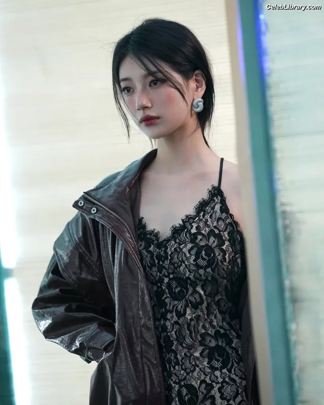 Bae Suzy photo 5 of 119